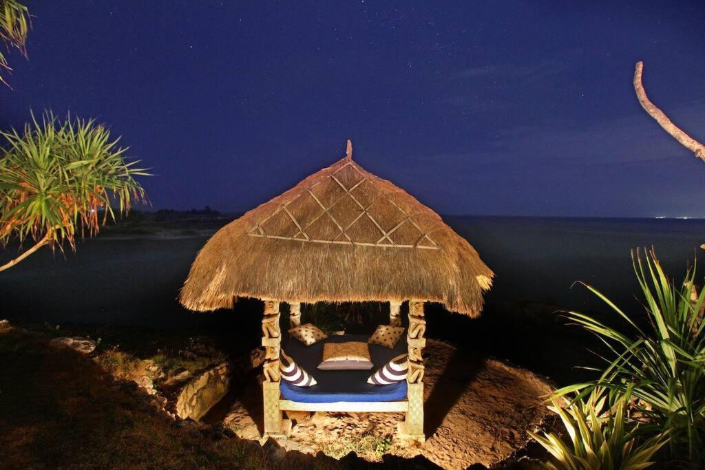 Villa Lumba Lumba - Oceanfront & Spectacular View! 누사 렘봉안 외부 사진