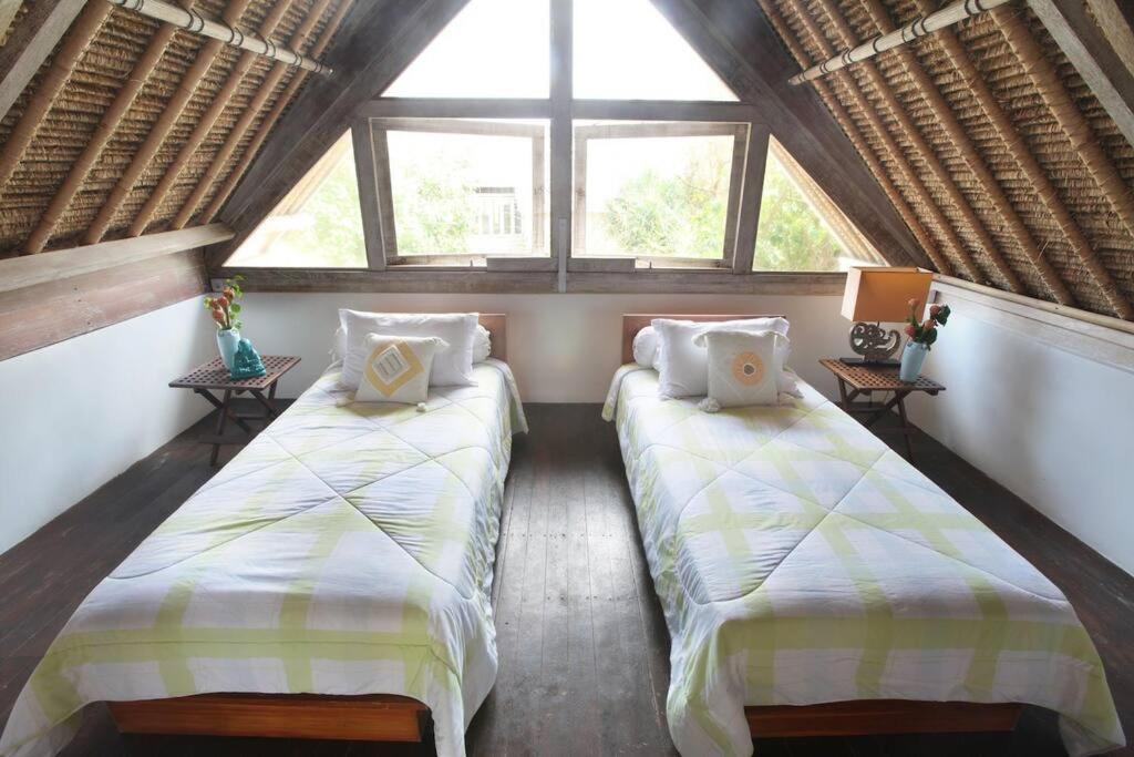 Villa Lumba Lumba - Oceanfront & Spectacular View! 누사 렘봉안 외부 사진