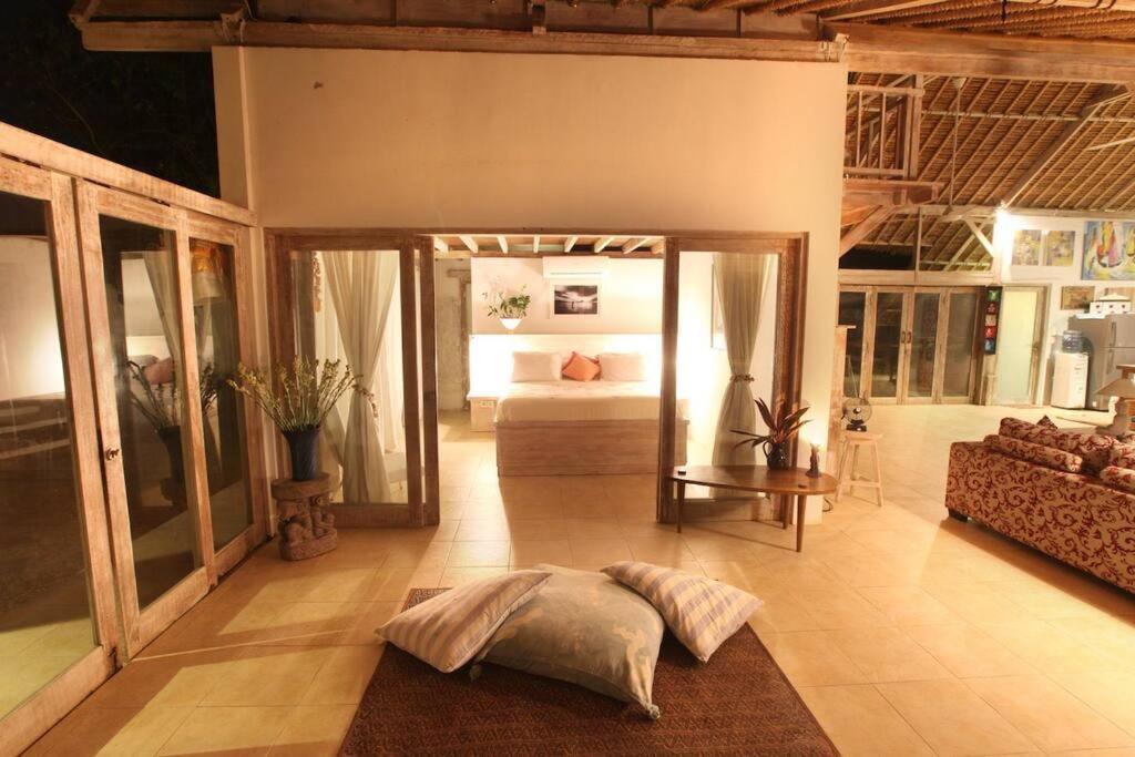 Villa Lumba Lumba - Oceanfront & Spectacular View! 누사 렘봉안 외부 사진